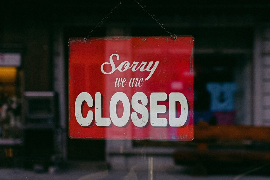 Stores are closed and retail industry goes online during the COVID-19 pandemic Offline retail is closed during the COVID-19 and new e-Commerce solutions are being implemented instead